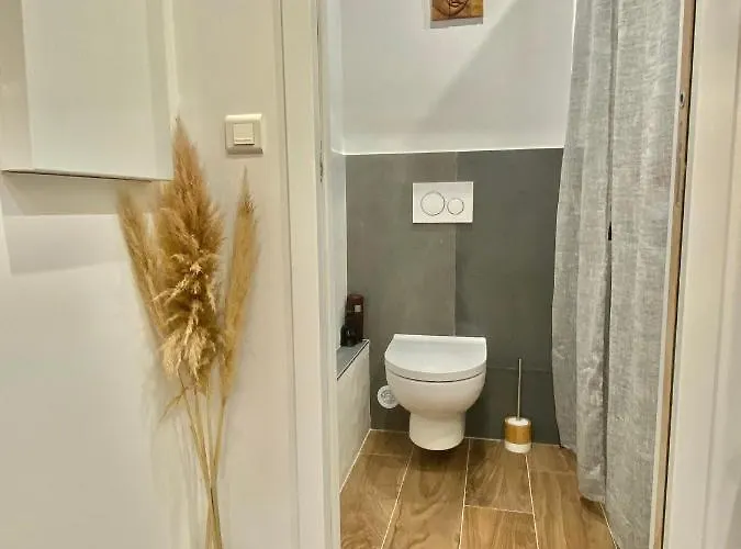 Le Rue Longue Apartman *